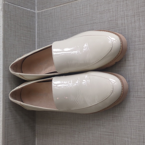 Vionic Kensley Patent Loafers - Picture 3 of 10